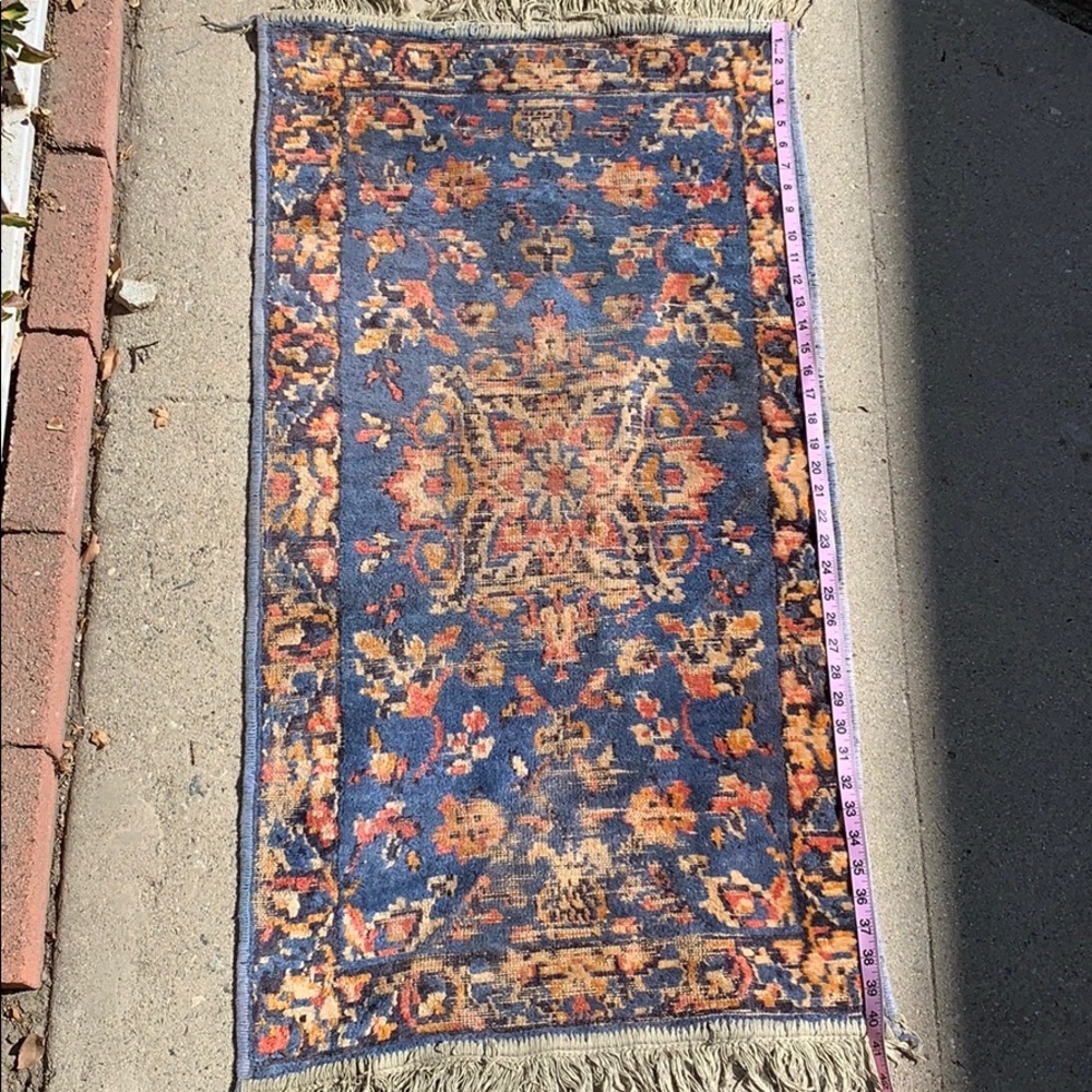 Antique Persian Rug - Picture 8 of 8